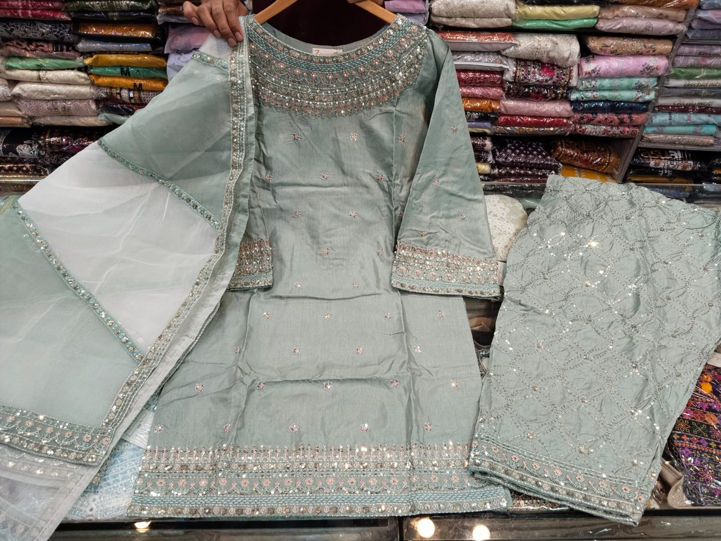 ZQ 2527 Mint Green
