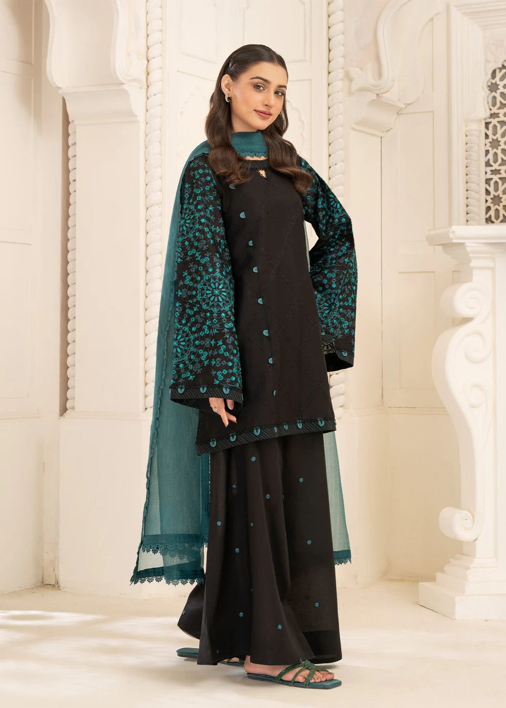 Nissa ZQ 2539 Black Farshi