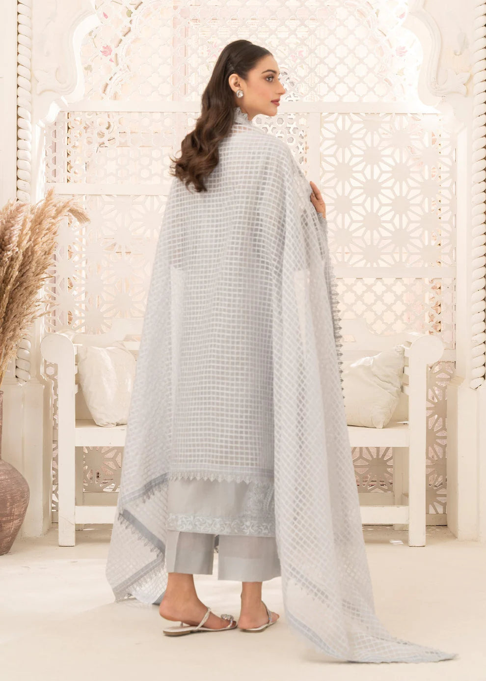 Nissa ZQ 2542 Grey