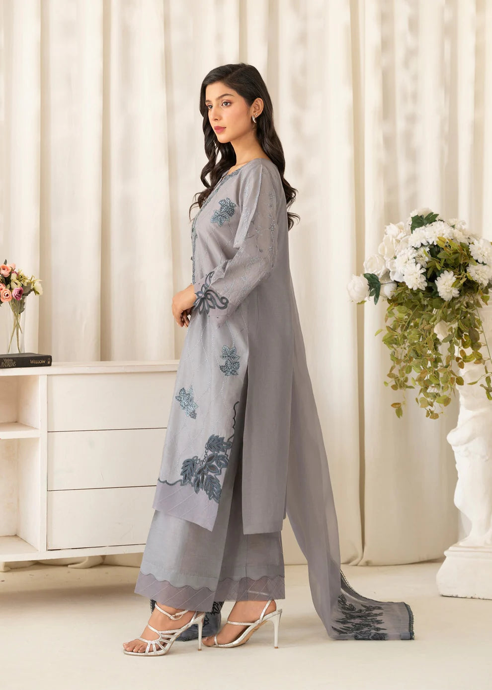 Nissa ZQ 2540 Grey