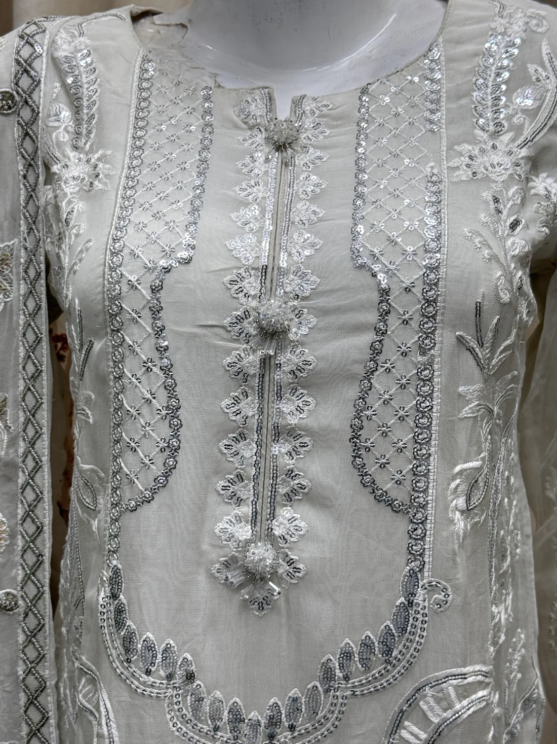 SJ3102 White