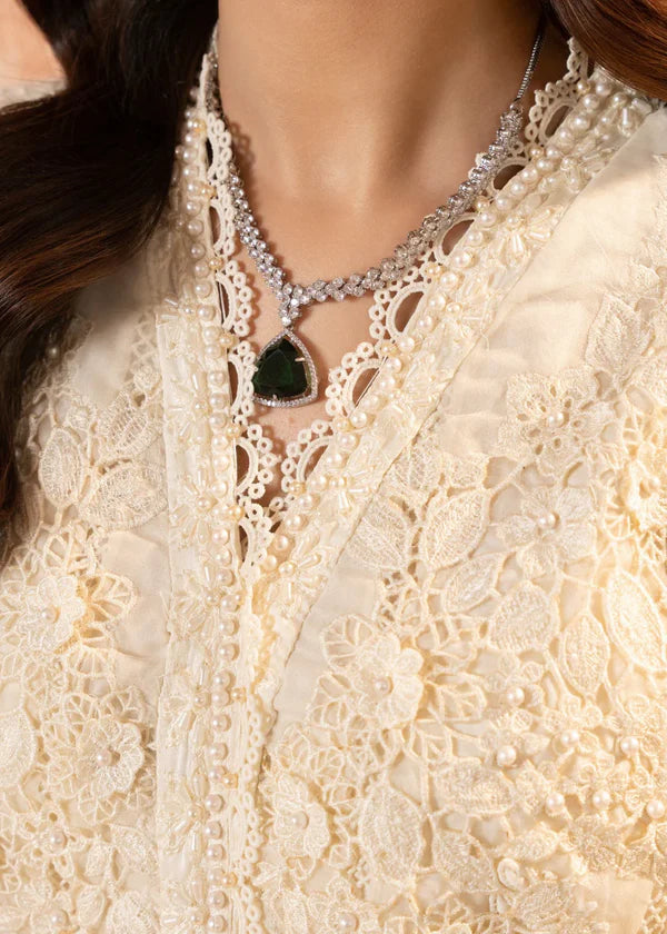 AL3999 White