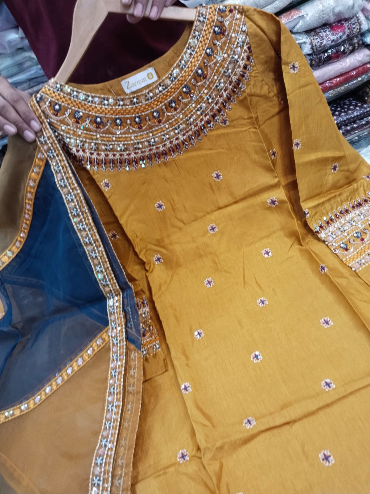ZQ 2527 Mustard