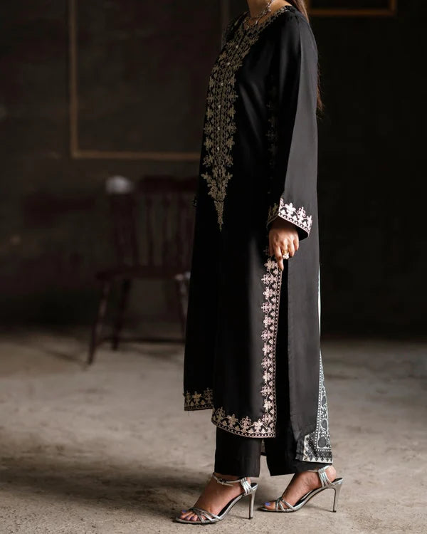 Aik Sitara Noir Elegance