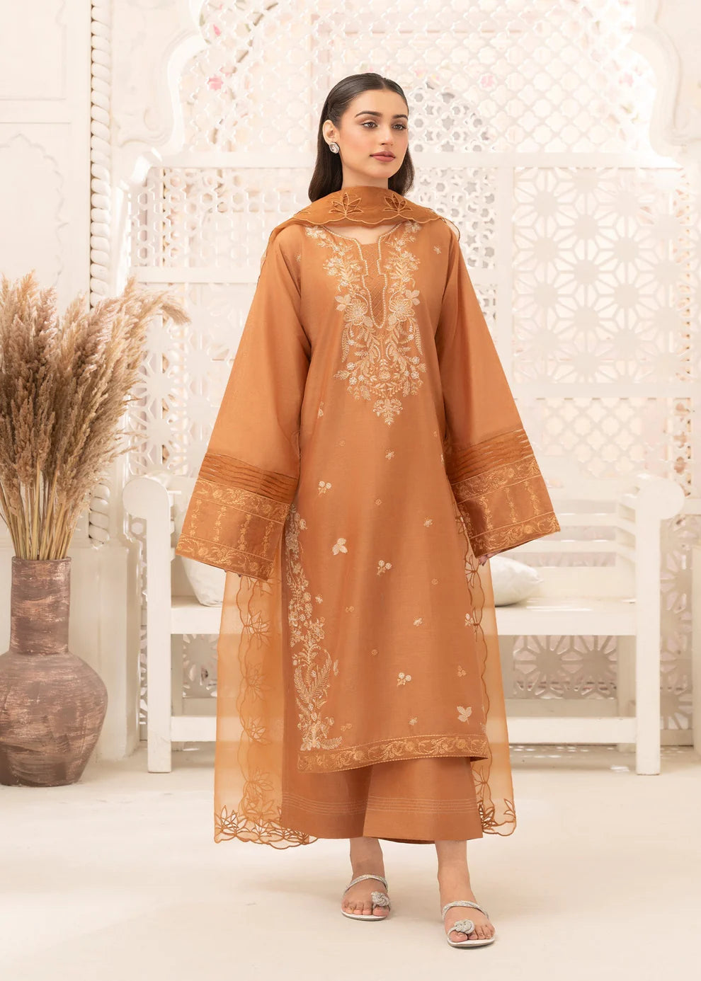 Nissa ZQ 2541 Camel Brown