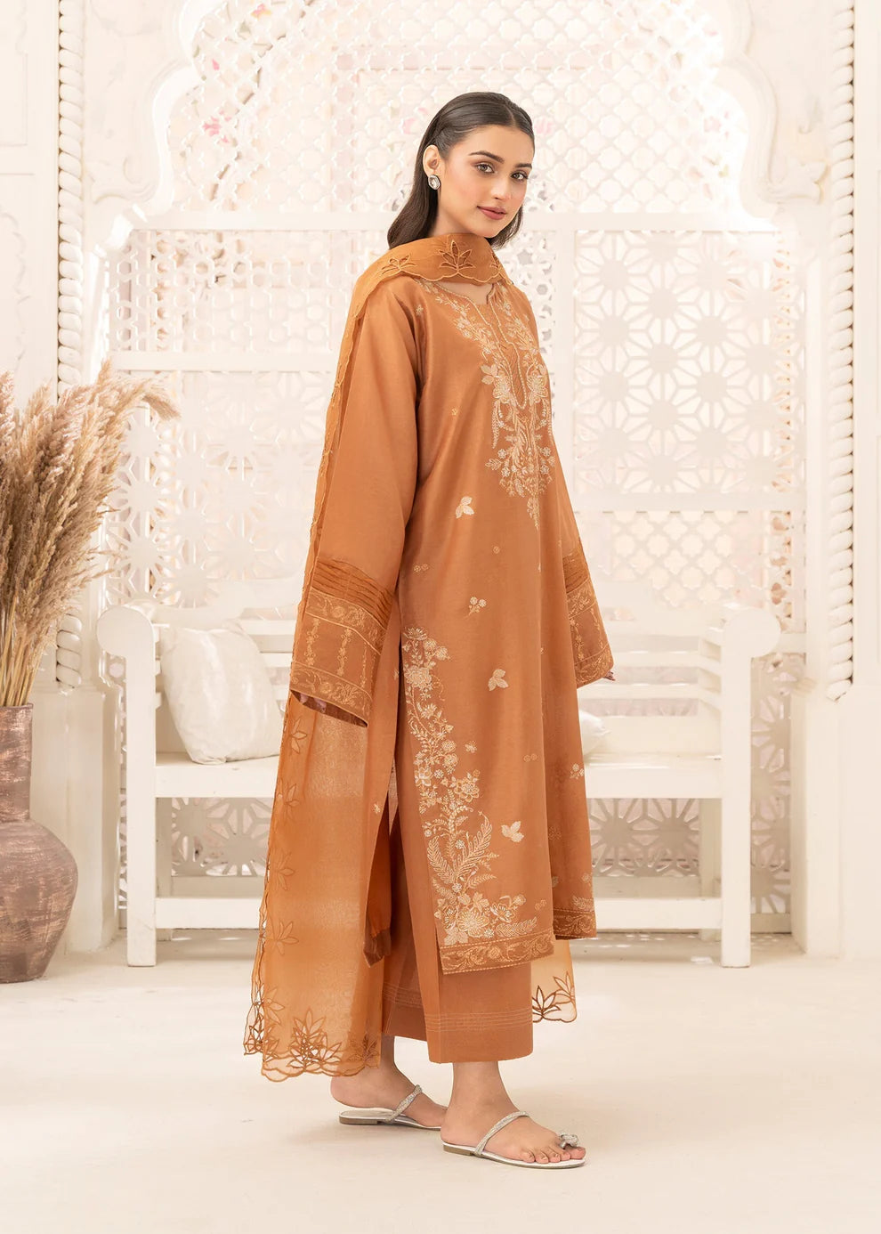 Nissa ZQ 2541 Camel Brown