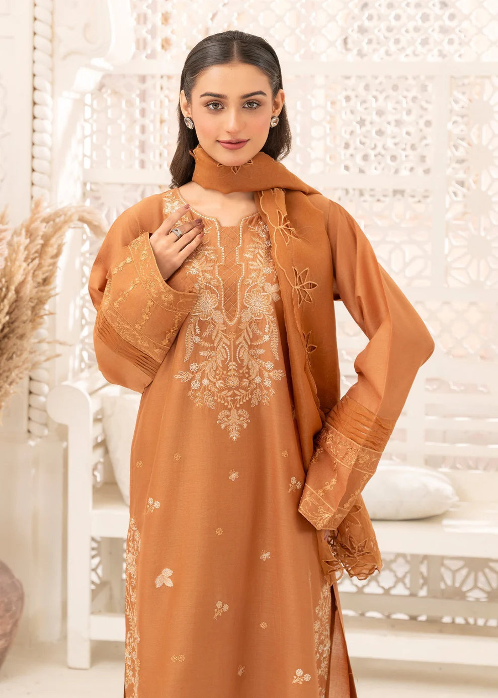 Nissa ZQ 2541 Camel Brown