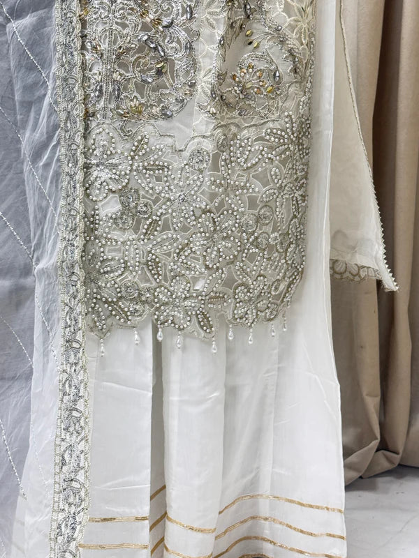 SJ3536 White