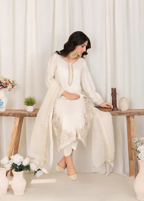 ZQ 2465 Off White